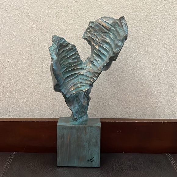 Hand Painted Sculpture Eyes Wide Open vs Eyes Closed Shut Signed by Artist - Picture 2 of 6